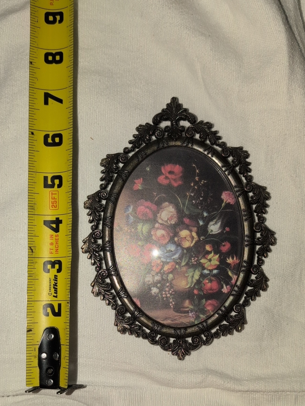 Antique-Style Bronze Floral Oval Wall Frame - Bronze
